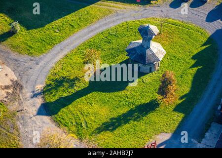 Foto aerea, colombaia per motivi di Oelinghausen Monastero, distretto di Holzen, Arnsberg, Sauerland, Renania settentrionale-Vestfalia, Germania, DE, Europa Foto Stock