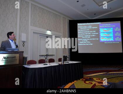 Nathaniel Ostrom, Professore e Graduate Program Director del dipartimento di zoologia, Michigan State University di East Lansing, Michigan discusso la influenza di olio e ipossia dopo il golfo fuoriuscita di petrolio nel golfo del Messico presso il World Agricultural Outlook Forum in Crystal City, Virginia Giovedì, 24 febbraio. Foto Stock