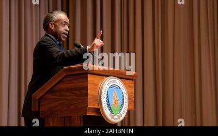 Al reverendo Sharpton, Jr. è il keynote speaker presso il Dipartimento di Agricoltura americano africano Storia Programma mese, lunedì 28 febbraio, 2011; a Washington D.C. Il rev. Sharpton il tema è "Diritti Civili in età di Obama". Foto Stock