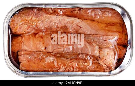 Aperto può di conserve di sgombri filetti di pesce. Isolato su sfondo bianco Foto Stock