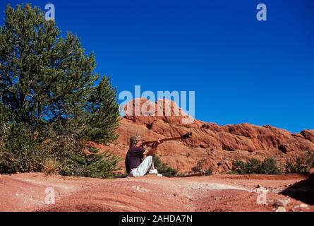 Lettore Digideroo, Sleeping Giant, Giardino degli dèi, Manitou Springs, Colorado Foto Stock