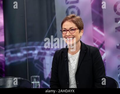 Stati Uniti Ambasciatore di Ucraina Marie Yovanovitch durante un'intervista con Kharkiv canale TV 7 Febbraio 14, 2019 in Kharkiv, Ucraina. Foto Stock