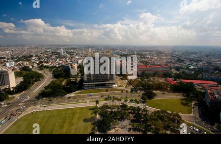 Vista dalla José Martí Memorial tower, Plaza de la Revolución, Havana, Cuba Foto Stock