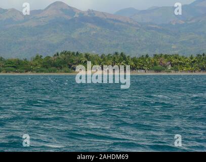 Costa di Cape Calavite in northwestern Mindoro island, Filippine Foto Stock