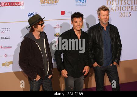 Pal Waaktaar-Savoy, Morten Harket und Magne Furuholmen (a-ha) bei der Verleihung vom Deutschen Radiopreis 2015 im Schuppen 52. Amburgo, 03.09.2015 Foto Stock