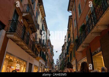 Edifici storici di Verona, Italia Foto Stock