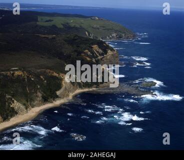 Vista su teste di Luna si trova sulla Great Ocean Road nel sud-ovest di Victoria, Australia. Nota per le scogliere verticali. Foto Stock