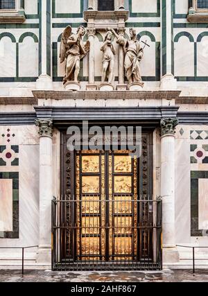 Golden porta del Battistero di San Giovanni, Firenze, Toscana, Italia Foto Stock