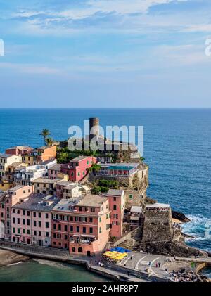 Il Castello dei Doria a Vernazza, Cinque Terre, Sito Patrimonio Mondiale dell'UNESCO, Liguria, Italia Foto Stock