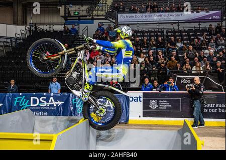 Sheffield, Regno Unito. 28 dicembre, 2019. Sheffield, Regno Unito. Nel corso del venticinquesimo anniversario Sheffield Indoor prova al FlyDSA Arena, Sheffield sabato 28 dicembre 2019. (Credit: Ian Charles | MI News) Credito: MI News & Sport /Alamy Live News Foto Stock