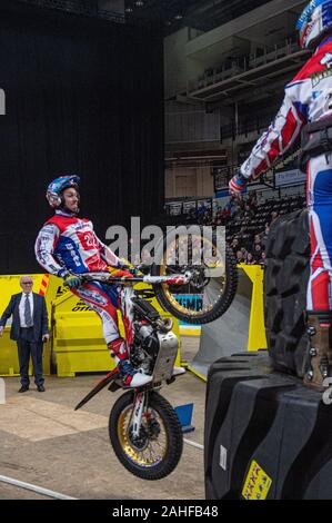 Sheffield, Regno Unito. 28 dicembre, 2019. Sheffield, Regno Unito. Nel corso del venticinquesimo anniversario Sheffield Indoor prova al FlyDSA Arena, Sheffield sabato 28 dicembre 2019. (Credit: Ian Charles | MI News) Credito: MI News & Sport /Alamy Live News Foto Stock