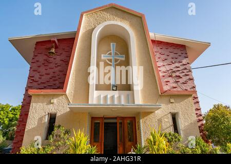 Hyderabad Saint Philipp's protestanti chiesa cristiana vista pittoresca su un soleggiato Blue Sky giorno Foto Stock