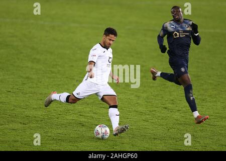 Swansea, Regno Unito. 29 Dic, 2019. Wayne Routledge di Swansea City in azione. EFL Skybet partita in campionato, Swansea City v Barnsley al Liberty Stadium di Swansea, Galles del Sud domenica 29 dicembre 2019. Questa immagine può essere utilizzata solo per scopi editoriali. Solo uso editoriale, è richiesta una licenza per uso commerciale. Nessun uso in scommesse, giochi o un singolo giocatore/club/league pubblicazioni. pic da Andrew Orchard/Andrew Orchard fotografia sportiva/Alamy Live news Credito: Andrew Orchard fotografia sportiva/Alamy Live News Foto Stock