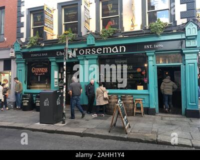 Dublino/Irlanda - 15 Maggio 2019: il Norseman è una popolare destinazione turistica in Temple Bar regione di Dublino. Foto Stock