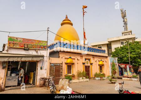 Karachi Daryalal Mandir Hindu Temple pittoresca vista mozzafiato dell'edificio in un giorno nuvoloso Foto Stock