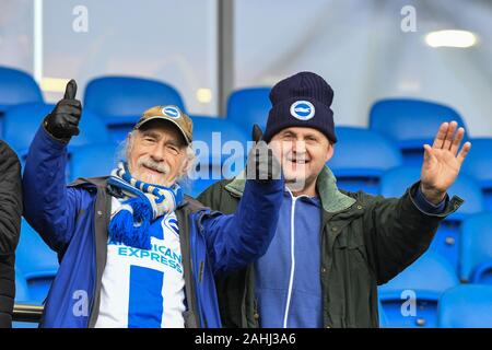 Il 28 dicembre 2019, American Express Community Stadium di Brighton e Hove, Inghilterra; Premier League, Brighton e Hove Albion v Bournemouth :Brighton tifosi in attesa per ko Credito: Phil Westlake/news immagini Foto Stock