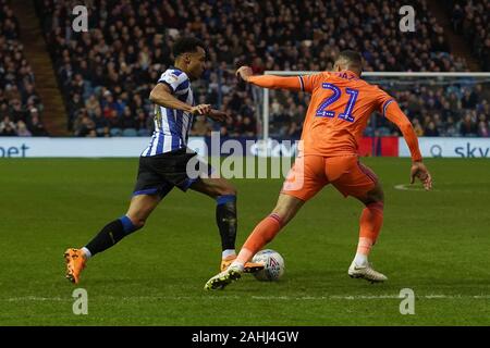 Il 29 dicembre 2019, Hillsborough, Sheffield, Inghilterra; Sky scommessa campionato, Sheffield Mercoledì v Cardiff City : Giacobbe Murphy (14) di Sheffield Mercoledì corre con la palla Credito: Kurt Fairhurst/news immagini Foto Stock