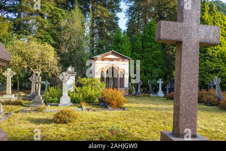 Mausoleo di Sir William Richard Drake nel cimitero del Sud, Brookwood Cimitero Cimitero, impallidisce, Brookwood, vicino a Woking, Surrey, Inghilterra sudorientale, REGNO UNITO Foto Stock