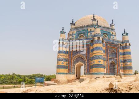 Unità centrale abitacolo Sharif Jawindi Bibi tomba mozzafiato vista pittoresca su un soleggiato Blue Sky giorno Foto Stock