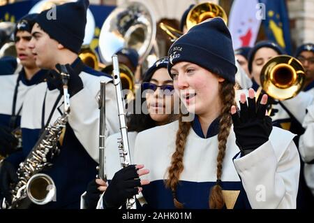 A ovest di Boca Raton High School. Evento di anteprima, LNYDP@Covent Garden. Alcuni di LNYDP il meglio degli artisti ha iniziato a calci i festeggiamenti. Il Covent Garden Piazza, Covent Garden di Londra. Regno Unito Foto Stock