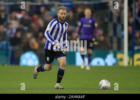 SHEFFIELD, Inghilterra - Dicembre 29th Barry Bannan di Sheffield Mercoledì durante il cielo di scommessa match del campionato tra Sheffield mercoledì e Cardiff City a Hillsborough, Sheffield domenica 29 dicembre 2019. (Credit: Mark Fletcher | MI News( la fotografia può essere utilizzata solo per il giornale e/o rivista scopi editoriali, è richiesta una licenza per uso commerciale Foto Stock