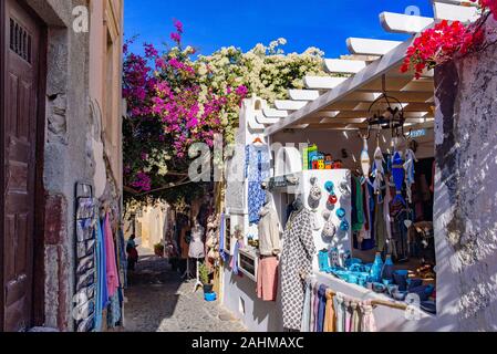 Negozio di souvenir in Oia - Santorini, Grecia Foto Stock