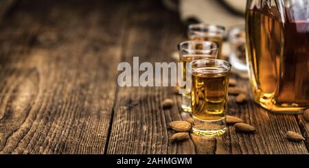 Amaretto (messa a fuoco selettiva; dettagliati di close-up shot) Foto Stock