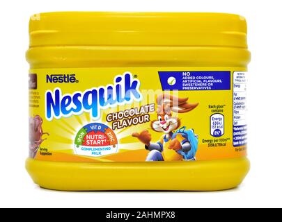 Nestle Nesquik sapore di cioccolato vasca in plastica Foto Stock