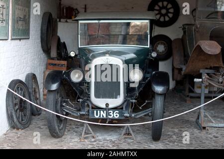 1927 Austin sul display a Erddig National Trust, Wrexham, Galles Foto Stock