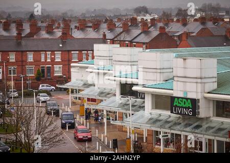 Wrexham in Galles, Asda Living shop in un moderno parade a Isola Verde Parco Commerciale Foto Stock