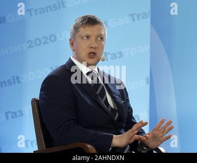 Kiev, Ucraina. 31 Dic, 2019. ANDRIY KOBOLYEV, CEO di Naftogaz di Ucraina, parla nel corso di una conferenza stampa a Kiev, Ucraina, il 31 dicembre 2019. Naftogaz, GTSOU e Gazprom ha firmato una serie di accordi per garantire il gas russo il transito per i prossimi cinque anni. Credito: Serg Glovny/ZUMA filo/Alamy Live News Foto Stock