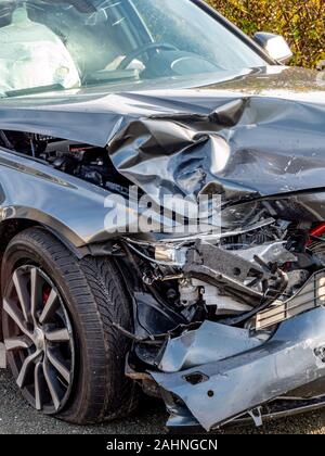 Rotture di incidente auto dopo un incidente di traffico Foto Stock