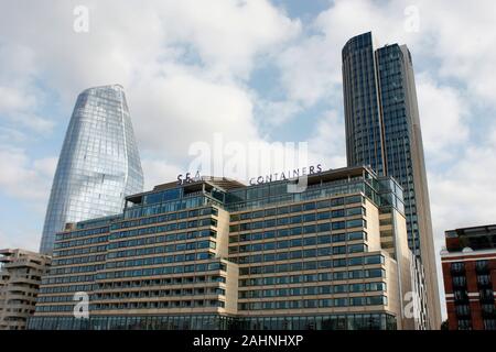 Sea Containers House , un prominente edificio sulla riva sud del fiume Tamigi a Londra. Foto Stock