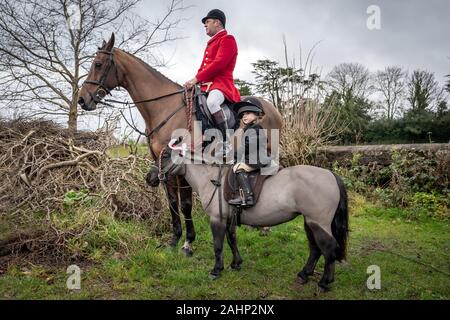 Quantock Staghounds tradizionale di suoneria soddisfare sul Boxing Day in Crowcombe, Somerset, Regno Unito Foto Stock