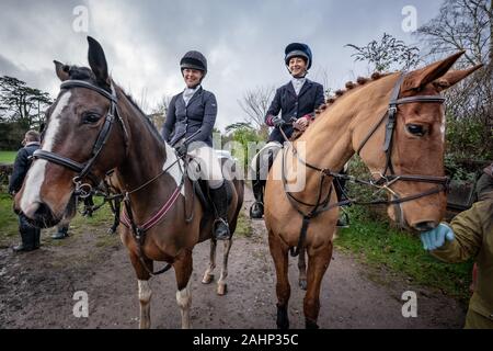 Quantock Staghounds tradizionale di suoneria soddisfare sul Boxing Day in Crowcombe, Somerset, Regno Unito Foto Stock