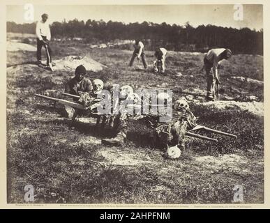 John Reekie. Un partito di sepoltura, Cold Harbor, Virginia. 1865. Stati Uniti. Albume stampa, pl. 94 dall'album Gardner di schizzo fotografico libro della guerra, Volume II (1866) Foto Stock