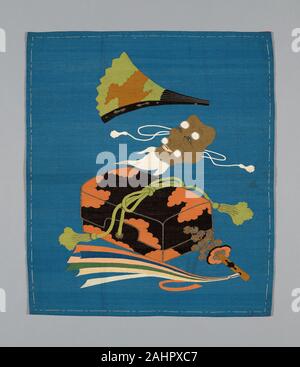 Fukusa (dono di copertina). 1801-1900. Il Giappone. Schema fianco la seta, oro-foglia-over-laccato-carta-nastro avvolto in cotone, fessura e incastro a coda di rondine singolo arazzo armatura (tsuzure); Fodera di seta, ad armatura a tela con "crêpe-come" trame (kabe-ito trame); cuciti con parte anteriore e del rivestimento abbinati nella dimensione (Tachikiri awase); cascami di seta, l'esecuzione di "controllo" cuciture lungo tutti i bordi Foto Stock
