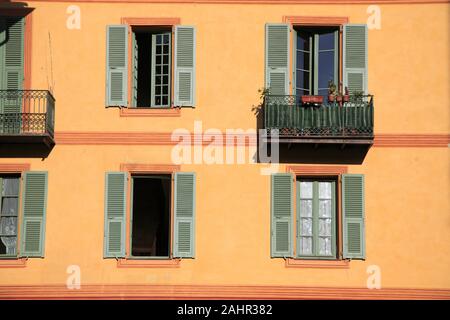 Il villaggio di Sospel, Città Vecchia, Roya Valley, Alpes-Maritimes, Cote d'Azur, Provence, Francia Foto Stock