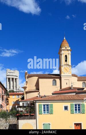 Chiesa di Saint Michel, monumento romano trofeo di Augusto, La Turbie, Alpes-Maritimes, Cote d'Azur, Provence, Francia Foto Stock