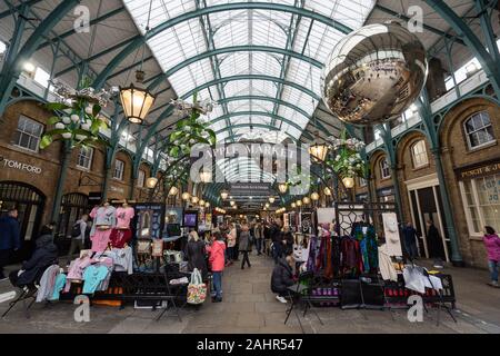 Il mercato di Apple in Covent Garden di Londra, Regno Unito Foto Stock