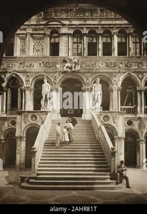 Ferdinando Ongania (Editor). Untitled II 58). 1885-1895. L'Italia. Fotoincisione, n. II 58 dal portafoglio calli e canali e isole della Laguna Foto Stock