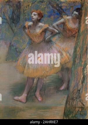 Hilaire Germain Edgar Degas. Due ballerini. 1893-1898. La Francia. Pastello e carbone, con sconcertante e brunitura, su carta da ricalco, perforato e fissate su cartone Foto Stock