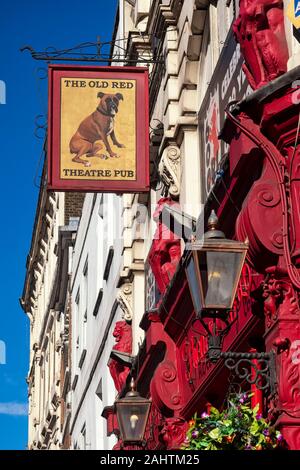 LONDRA, Regno Unito - 27 SETTEMBRE 2018: Cartello sopra l'Old Red Lion Theatre Pub a St John Street, Islington Foto Stock