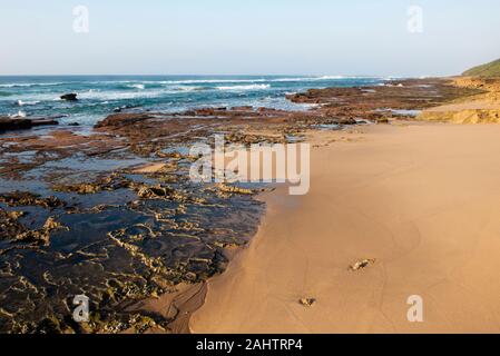 Missione Rocks Beach, Cape Vidal, iSimangaliso Wetland Park, Sud Africa Foto Stock