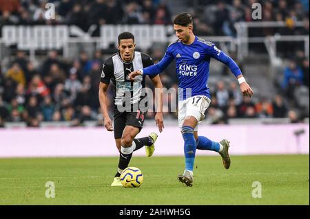 NEWCASTLE UPON TYNE, Inghilterra - Gennaio 1ST Ayoze Prez (17) di Leicester City in azione durante il match di Premier League tra Newcastle United e Il Leicester City presso il St James Park, Newcastle mercoledì 1 gennaio 2020. (Credit: Iam masterizzare | MI News) La fotografia può essere utilizzata solo per il giornale e/o rivista scopi editoriali, è richiesta una licenza per uso commerciale Credito: MI News & Sport /Alamy Live News Foto Stock