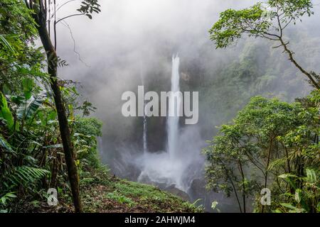 Cascata Catarata del Toro in Costa Rica Foto Stock