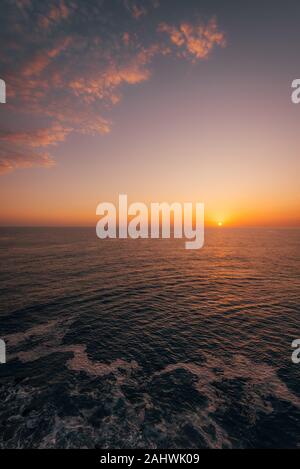 Vista tramonto da Point Dume State Beach, in Malibu, California Foto Stock