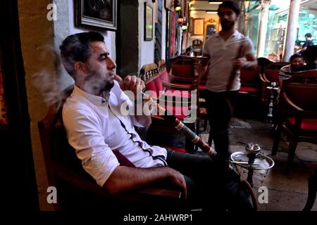 Sala da tè in Istanbul - lo stretto del Bosforo - TURCHIA Foto Stock