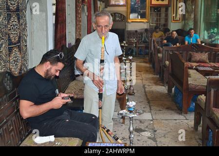 Sala da tè in Istanbul - lo stretto del Bosforo - TURCHIA Foto Stock
