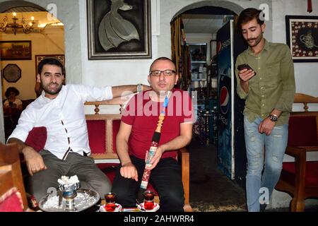 Sala da tè in Istanbul - lo stretto del Bosforo - TURCHIA Foto Stock